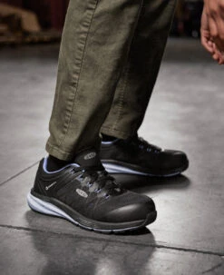 Keen Women's Vista Energy ESD (Carbon-Fiber Toe) | Hydrangea/Black -Footique Shop 1025241 PDP LeftImage