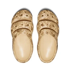 Keen Men's Yogui Arts Clog X THC | Caffe Latte Paisley 13 Keen Men's Yogui Arts Clog X THC | Caffe Latte Paisley -Footique Shop 8bdebc61a812dc8d61c8f63ca04eab4537c3c1e6
