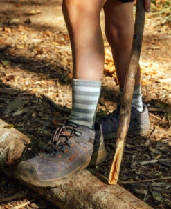 Keen Big Kids' Targhee Sport Vent Shoe | Magnet/Scarlet Ibis -Footique Shop BigKidsTargheeSportLifestylePDPRight