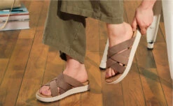 Keen Women's Elle Mixed Slide | Brindle/Birch -Footique Shop ElleMixedSlideLifestyleDoublewide 38c4d08b 087f 45de 97eb 6e10aa02c2d3