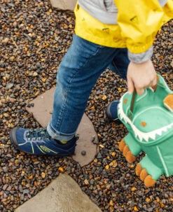 Keen Big Kids' Chandler 2 CNX Sneaker | Black Iris/Evening Primrose -Footique Shop KidsChandler2Lifestyle2 9907c94b 1f13 4969 93a0 2cd219338ed2