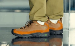 Men's Ouray Hiking Shoe X Hiker's Depot | Toasted Coconut/Keen Maple -Footique Shop Lifestyle1Mens