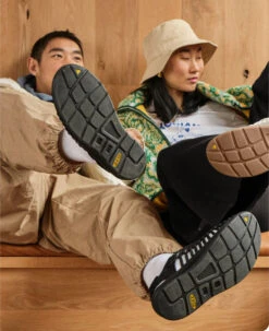 Keen Men's UNEEK | Tortoise Shell/Red Carpet -Footique Shop MUNEEKOGLifestylePDPRight 1 c36ce02c 0db4 4dfc a19b 285190cf5784