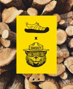 Keen Men's Newport Retro X Smokey Bear | Smokey Bear/Military Olive 18 Keen Men's Newport Retro X Smokey Bear | Smokey Bear/Military Olive -Footique Shop M W Newport Smokey Lifestyle Single Left