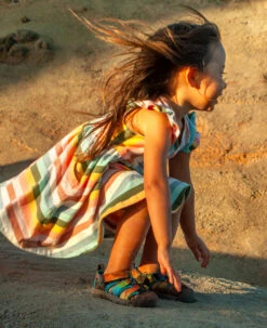 Keen Toddlers' Newport H2 | Multi/Tillandsia Purple -Footique Shop TotsNewportH2LifestyleSingleRight 630f7333 0067 427c b05a 45459b5d626a