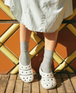 Keen Women's Yogui Clog | Star White/Vapor 16 Keen Women's Yogui Clog | Star White/Vapor -Footique Shop WYoguiLifestylePDPSingleLeft a6e478b3 78a7 4fe7 b740 5b62aae81a7b