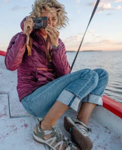 Keen Women's Whisper | Red Dahlia 19 Keen Women's Whisper | Red Dahlia -Footique Shop WhisperLifestylePDPSingleRight 51bdb148 723a 42e7 8fd6 55c35b87ff42